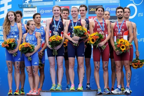 Podio_Cto_Mundo_triatlon_relevo_mixto