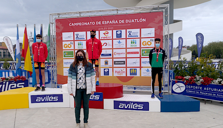 Elena Viejo y Pelayo González campeones de España Juveniles de Duatlon